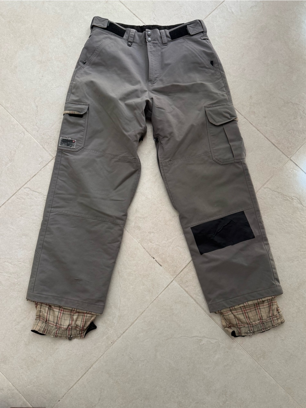 Quiksilver Gray Cargo Snow Pants with Black Knee Patch